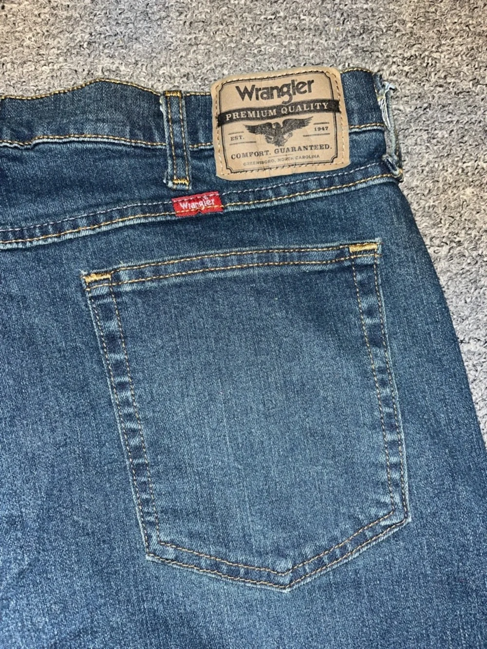 NWT Wrangler Men’s Heritage Relaxed Fit Jeans